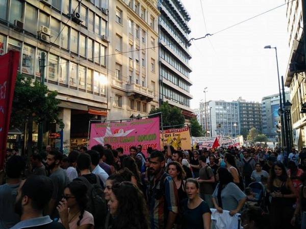 14 Ιουλίου-Αθήνα: Μαζική πορεία αλληλεγγύης στους πρόσφυγες (φωτορεπορτάζ).