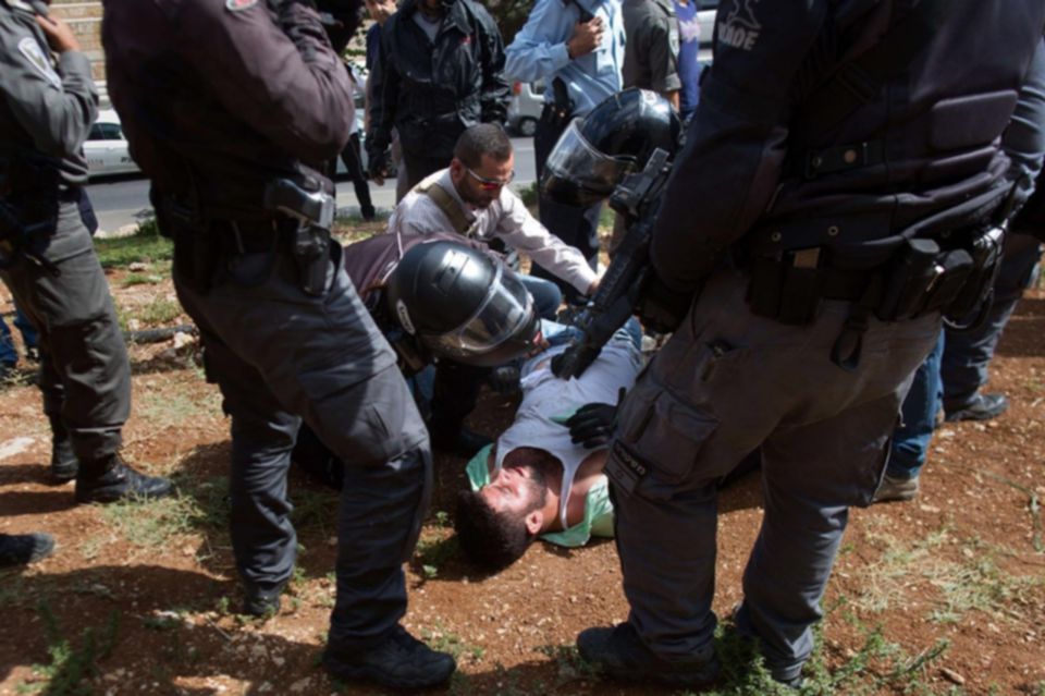 image.adapt.960.high.palestinian violence oct09 33a