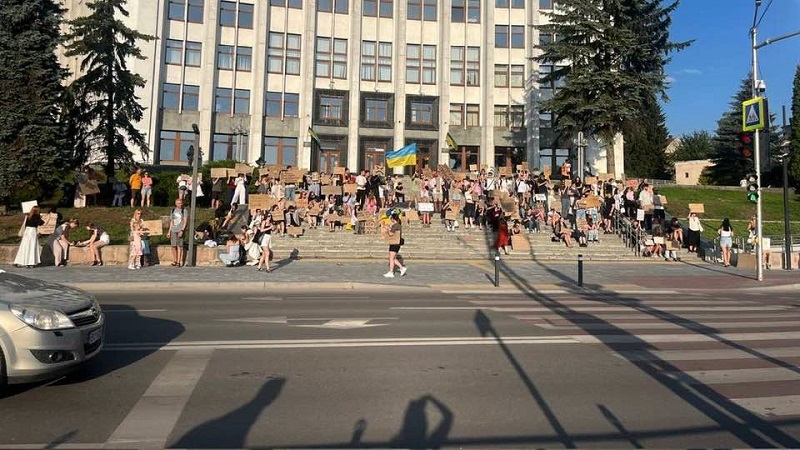 Ukraine protest for the army 11