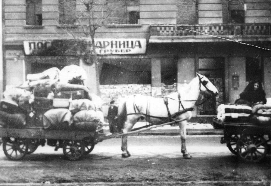 4 Σέρβοι Εβραίοι εγκαταλείπουν το Βελιγράδι 1