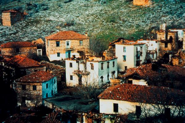 1 Ο παλιός οικισμός του χωριού Ξανθόγεια Ρουσίλοβο