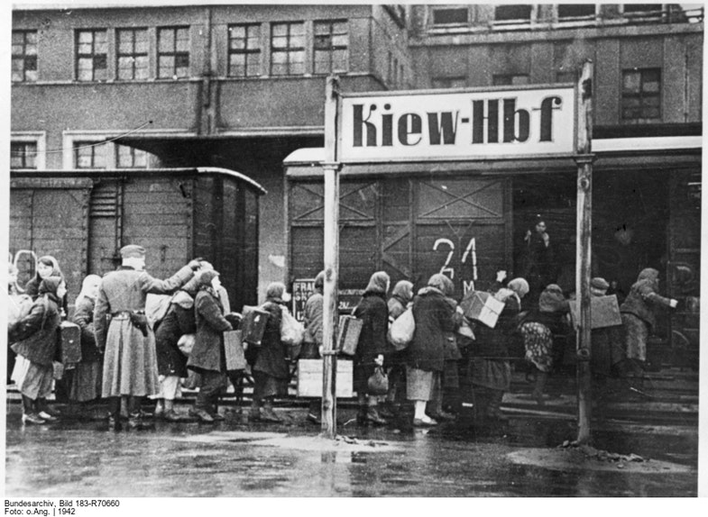 10 Απελάσεις από το Κίεβο για καταναγκαστική εργασία στη Γερμανία