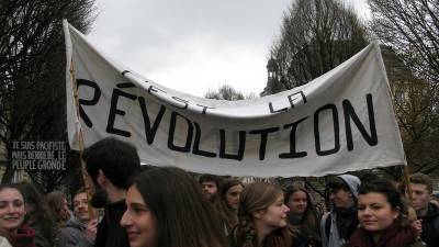 ΕΣΕ: Γαλλία, μια αυθόρμητη εξέγερση