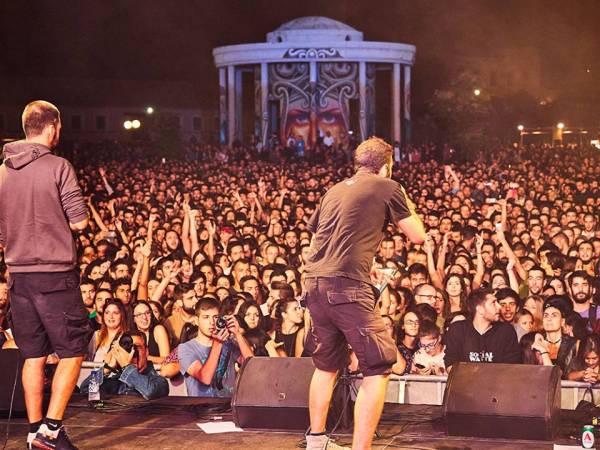 Χιλιάδες κόσμος στη συναυλία για την Ηριάννα