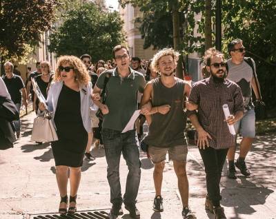 Πανελλήνια Ομοσπονδία Θεάματος Ακροάματος: ανακοίνωση αλληλεγγύης στους συλληφθέντες καλλιτέχνες