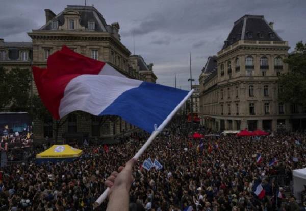 Γαλλία: κατανόηση του 2024 μέσα από το 2023- συλλογικότητα Initiative grecque