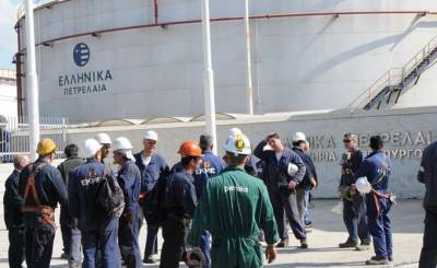 Δύο 24ωρες απεργίες στις προβλήτες των ΕΛ.ΠΕ.