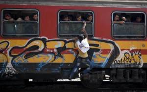 Νεκροί έως και 50 πρόσφυγες μέσα σε φορτηγό στην ανατολική Αυστρία