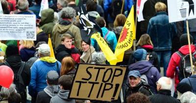 Μαζικές διαδηλώσεις στο κέντρο της Ρώμης κατά της ΤΤIP