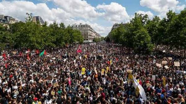 Με επίκεντρο τις ΗΠΑ- Είναι πια πλανητικό το νεολαιίστικο χειραφετητικό κίνημα που γεννιέται!