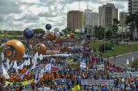 Βραζιλία: η κυβέρνηση κατεβάζει τον στρατό εναντίον των λαϊκών κινητοποιήσεων