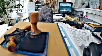 Δημόσιο: Αξιολόγηση με απεργοσπασία και εκβιασμούς