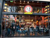 Attack: Όταν η ζωή σου αξίζει 3 ευρώ/ώρα και ό,τι πάρεις φιλοδώρημα