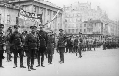 Υποκατάσταση εναντίον αυτοχειραφέτησης: Η θεωρία της επίθεσης, ο ρωσο-πολωνικός πόλεμος του 1920 και η γερμανική δράση του Μάρτη του 1921