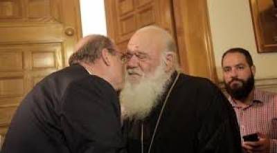 ΑΝΤΑΡΣΥΑ - Όχι άλλους «θεούς και δαίμονες» στα σχολεία