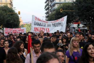 ΑΝΤ.ΑΡ.ΣΥ.Α.: Ο Παύλος ζει - Τσακίστε τους ναζί. Να καταδικαστούν οι φασίστες δολοφόνοι – να τσακίσουμε φασισμό, εθνικισμό και ρατσισμό