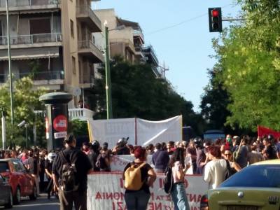 ΣΥ.ΠΡΟ.ΜΕ.: Συνεργασία κυβέρνησης-κράτους-παρακράτους στη βία κατά προσφύγων και ντόπιων στην πλ. Βικτωρίας