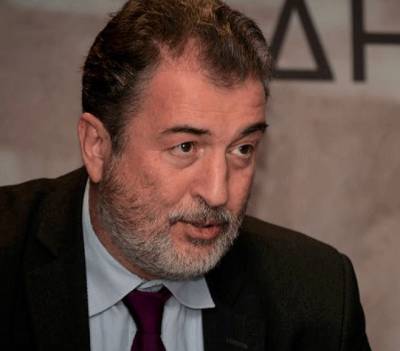 Εκτρωματική διάταξη υποχρεώνει τις νομικές υπηρεσίες των Δήμων να ασκούν ένδικα μέσα εναντίον δικαστικών αποφάσεων που δικαιώνουν Αγωγές συμβασιούχων - Κ. Παπαδάκης