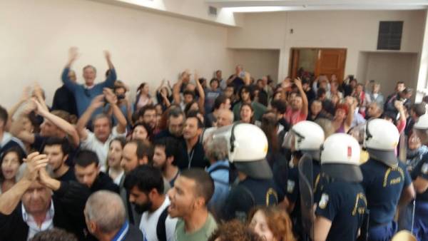 Πανελλαδικό Δίκτυο Συντονισμού ΕΝΑΝΤΙΑ ΣΤΟΥΣ ΠΛΕΙΣΤΗΡΙΑΣΜΟΥΣ: Να σταματήσει τώρα κάθε δίωξη ενάντια στο κίνημα κατά των πλειστηριασμών λαϊκής κατοικίας και περιουσίας