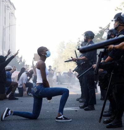 Ζούμε σε μια Κόκκινη Άνοιξη-του Ρόμπερτ Γκριν ΙΙ