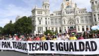 200.000 διαδηλωτές στην «πορεία αξιοπρέπειας» στην Ισπανία για τις «άθλιες συνθήκες εργασίας» και τους χαμηλούς μισθούς