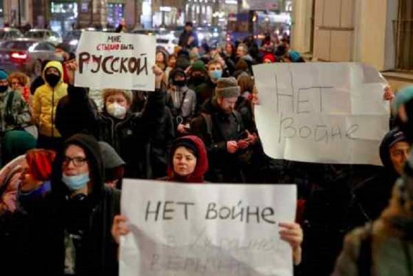 Μήνυμα Ρώσων σοσιαλιστών και κομμουνιστών ενάντια στον πόλεμο.  Από το Συνασπισμό Σοσιαλιστών ενάντια στον πόλεμο