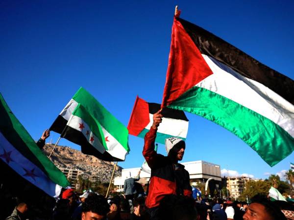 Η ελεύθερη Συρία φοβίζει το Ισραήλ, γι’ αυτό σπέρνει μίσος και καταλαμβάνει εδάφη