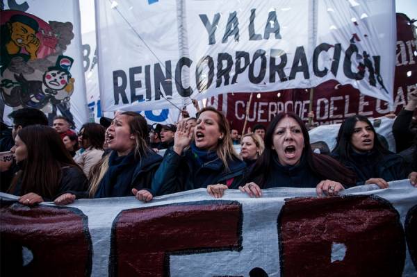 Αργεντινή: 30.000 διαδηλώνουν σε ένδειξη αλληλεγγύης προς τους εργαζόμενους της PepsiCo