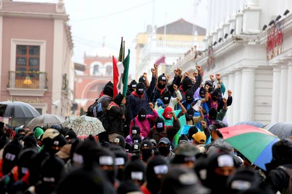 Σχετικά με τις επιθέσεις στο EZLN