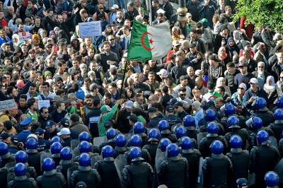 Αλγερία: Ο λαός δεν αναγνωρίζει τις εκλογές που διοργάνωσε το σύστημα, ήρθε η ώρα για αυτοοργάνωση