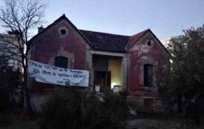 Αριστερή Ριζοσπαστική Δημοτική Κίνηση Αμαρουσίου “Εκτός των Τειχών”: Κάτω τα χέρια από τις καταλήψεις!