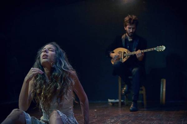 Εργατική Λέσχη Κερατσινίου-Δραπετσώνας: Θεατρική παράσταση «Αθηνά Χατζηεσμέρ, ετών 17»