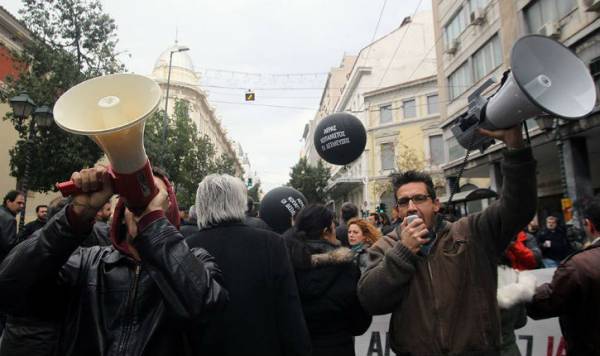 Η γραβάτα, η σύγχρονη τραγιάσκα και το στοίχημα της ανατροπής