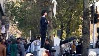 Ιράν: Οι γυναίκες προκαλούν την θρησκευτική εξουσία