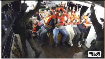 Ο Ισραηλινός Στρατός επιτέθηκε στο Handala σε διεθνή ύδατα στις 26/7 και απήγαγε 21 άοπλους πολίτες