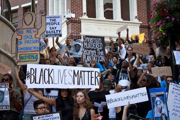 Μαζικό κίνημα ενάντια στις δολοφονίες Μαύρων