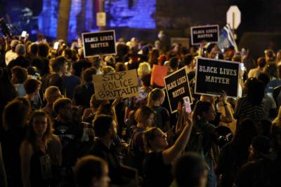 Σεν Λούις: Οργή για την αθώωση του αστυνομικού