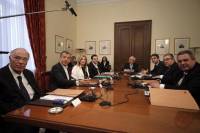 ΑΝΤΑΡΣΥΑ: Όλοι μαζί, δεξιότερα...