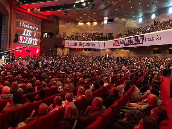 ΤΟΥΡΚΙΑ: Η δύσκολη Συμμαχία της Αριστεράς - Metin Feyyaz