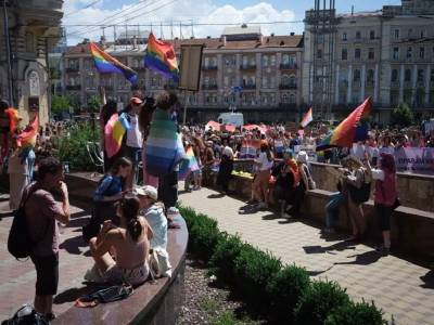 Solidarity Collectives: Αλληλεγγύη με το Pride στο Κίεβο και όλους όσους συμμετείχαν στην Πορεία για την Ισότητα