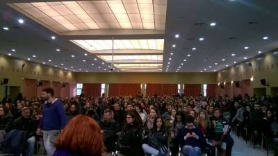 Απόφαση της συνέλευσης αγώνα που πραγματοποιήθηκε στη διάρκεια της κατάληψης του Υπουργείου Παιδείας από τους διαδηλωτές στις 2 Μάρτη