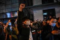 Οι διαδηλώσεις κατά του λοκντάουν εξαπλώνονται στην Κίνα καθώς αυξάνεται η οργή για τη στρατηγική μηδενικού Covid