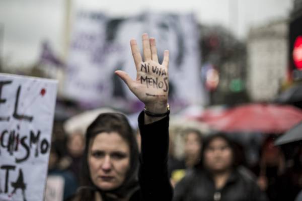 «Η Αργεντινή και ο κόσμος όλος δεν θέλει ούτε μια γυναίκα λιγότερη»