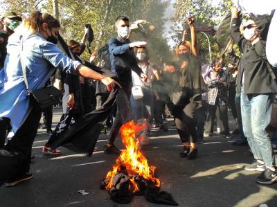 «Η ιρανική εξέγερση έχει τα χαρακτηριστικά μιας επανάστασης»