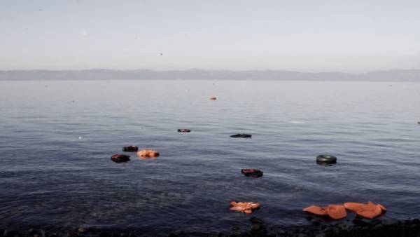 Ναυάγιο με πρόσφυγες – νεκροί εφτά παιδιά και δυο γυναίκες. 1.500 πρόσφυγες πνιγμένοι στη Μεσόγειο το 2018