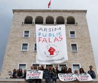 Κίνημα και πολιτικά κόμματα στην Αλβανία