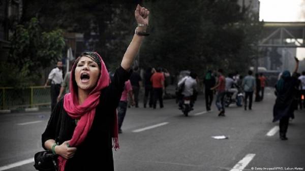 Ιράν: Υποστηρίζουμε την εξέγερση &quot;Γυναίκα, Ζωή, Ελευθερία&quot; - Όχι στις εκτελέσεις ! Διεθνής καμπάνια υπογραφών