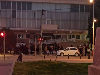 Ρέθυμνο: Δεκάδες προσαγωγές διαδηλωτών μετά από αντιφασιστική συγκέντρωση