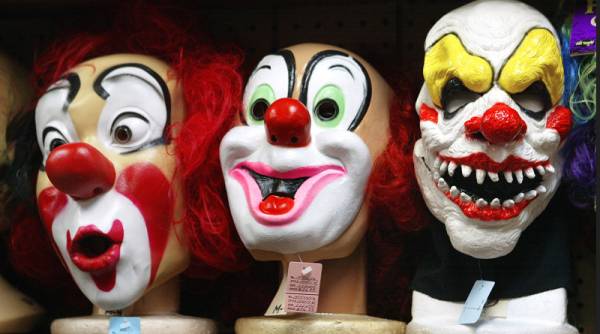 Ο φαιδρός κ. Γρηγορόπουλος και οι ακόμα φαιδρότεροι υπουργοί Υγείας - Ενωτικό Κίνημα για την Ανατροπή