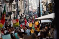 Η εξέγερση της Πορτογαλίας για τη στέγαση αντιμετωπίζει την αστυνομική καταστολή